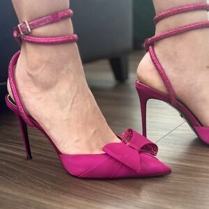 **NEW**Express/SIZE 8/Purple/ Satin/ BOW style